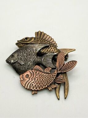Vintage K&T Three Fish Mixed Metal Figural Brooch Gold Silver Copper Pin